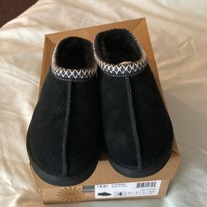 UGG slip on